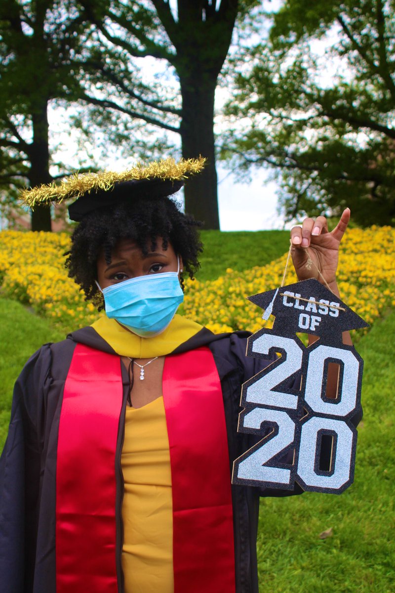 youngonee_'s tweet photo. Annddd just like that I’m a graduate 🥳👩🏾‍🎓 https://t.co/TCMv2D8LJ1