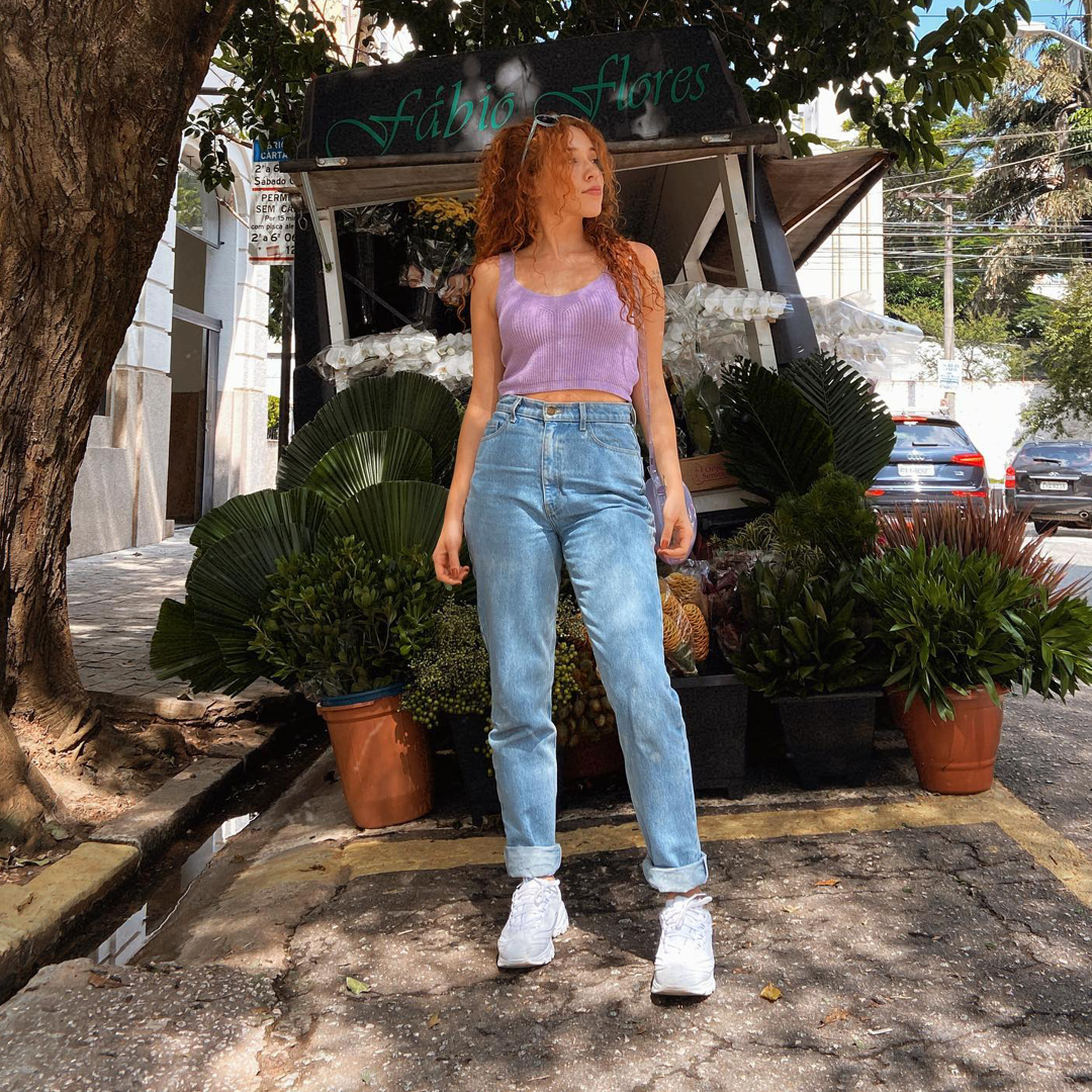 tjeneren Zealot billet American Apparel on Twitter: "Flex and Chill! @brunavieira looking all cool  in our Light wash High-Waist Jean. Shop this style: https://t.co/OT6XB2LRoY  #AmericanApparel #Retail #HighWaistedJeans https://t.co/Kqhz0gwVMI" /  Twitter