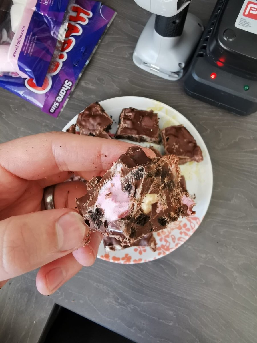 sherburnhigh's tweet photo. Stanton’s Rocky Road for the #TeamSherburnCookbook @SHSDesignTech 

He doesn’t really mention measurements so you can probably just use giant bars of chocolate and loads of everything else. 👍🏻

@sherburnscience https://t.co/n1UquOM1Sm