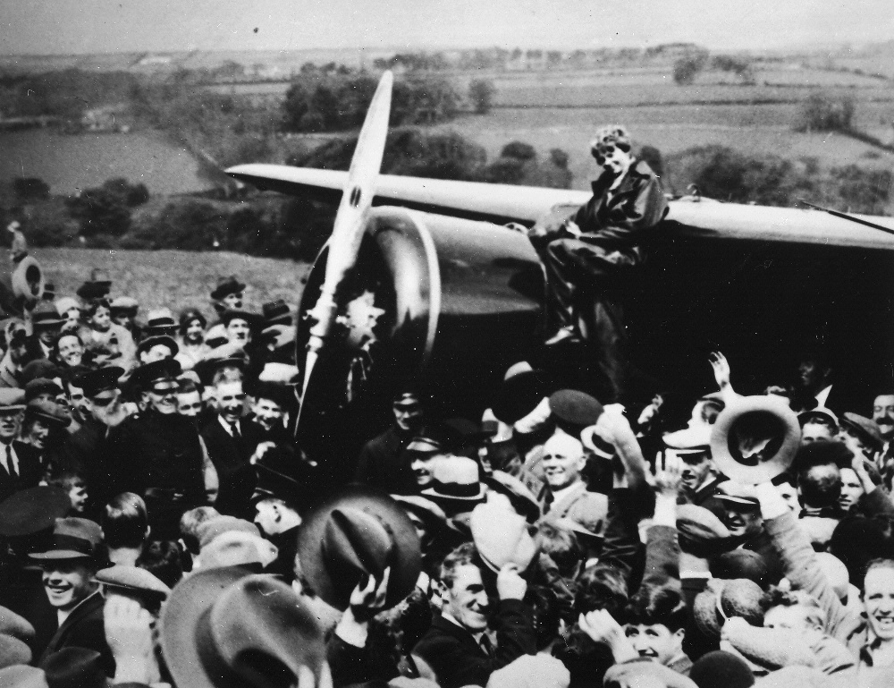 STEMfem's tweet photo. 5/20-21/1932 β Amelia Earhart, American aviatrix, becomes the first woman to fly solo across the Atlantic Ocean. The 15 hour flight began at Harbor Grace, Newfoundland, Canada, and ended near Londonderry, Northern Ireland #WomenInSTEM #SheIsTheFirst https://t.co/xHZEpSvPZm