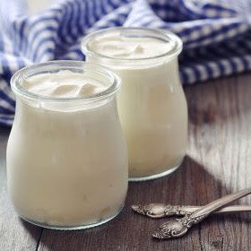 quesos_cuna's tweet photo. Algo curioso de los quesos producidos con pasta cuajada por el proceso de coagulación ácida es que para hacer queso (por ejemplo fresco) el proceso se hace rápido y se obtienen grupos, si se hace lento se obtiene un cuajo en forma de gel llamado yogur. https://t.co/65AhkTGtbU