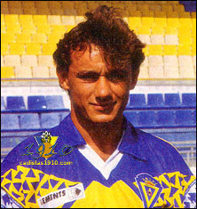 Cadiz_CF's tweet image. 💛💙 #XICadista90 

6⃣ ¡Esta es la primera semifinal para llevar el 6!

RT ➡️ BERNARDO
MG ➡️ JAVI GERMÁN