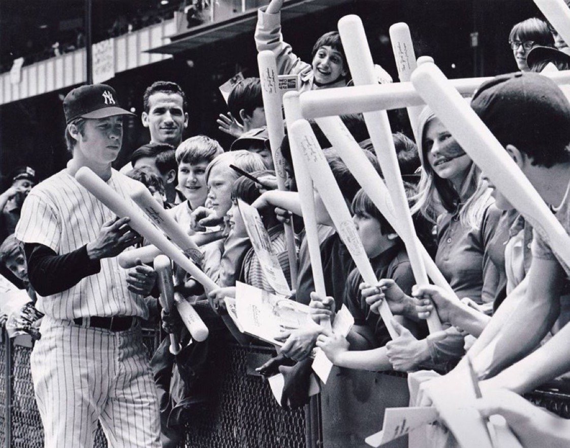 Happy Birthday to everyone\s favorite Brad Pitt lookalike, Bobby Murcer!   