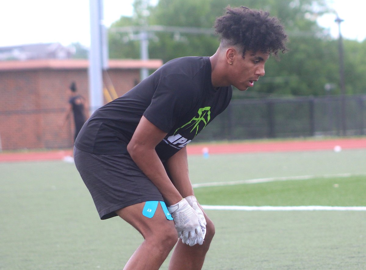 EJHollandOn3's tweet photo. Keaten Wade (@KeatenWade) and Destin Wade (@Destinwade1) are two super intriguing athletes in the 2022 class. The pair hold offers from Ole Miss, Penn State, Tennessee, Texas A&amp;M and others. @BuckFitz https://t.co/mWMaCTD1lA