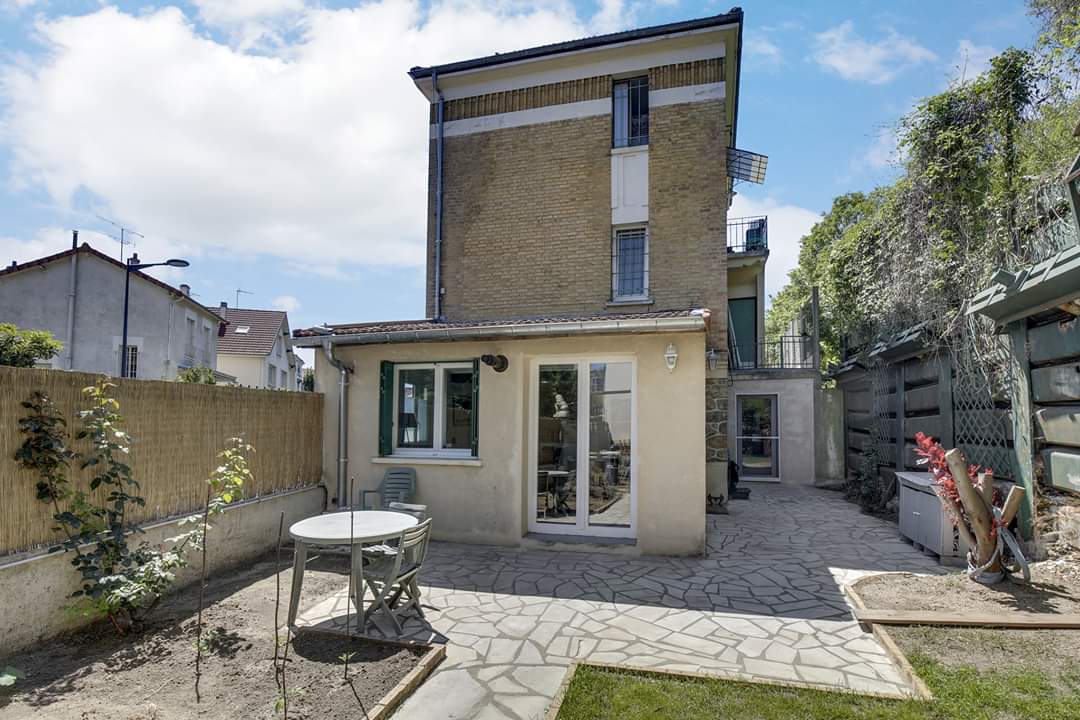 C'est le dernier projet photographié de mon agence @jodArchitecture. N'hésitez à pas à me contacter pour vos projets de rénovation, agrandissement, création de votre habitat. 

Profitez de la promo COVID19 en MP.