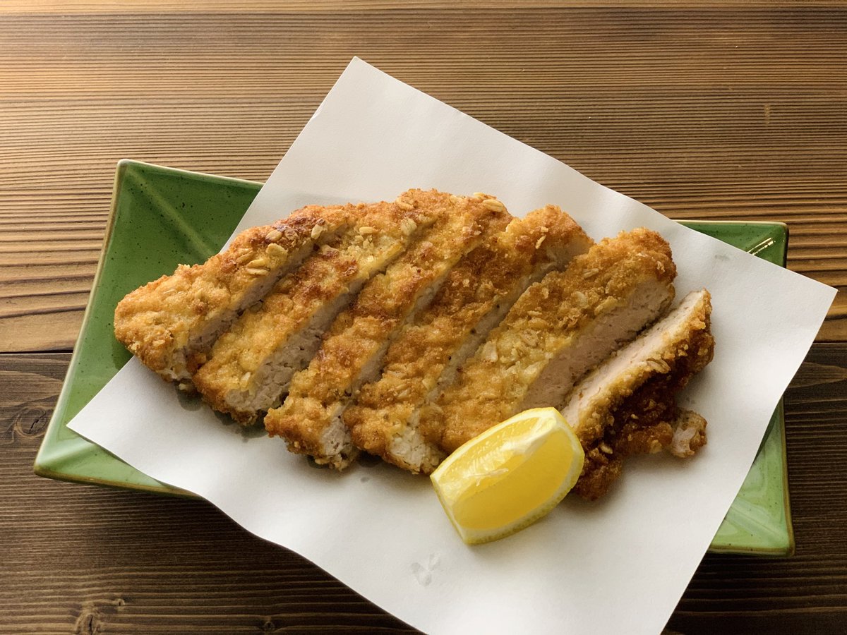 ChefNaoko's tweet photo. The Chef Naoko online store is now open, taking orders for Frozen Family Packs with curbside pickup. Enjoy Chef Naoko cooking at home. Access at https://t.co/izEtXpKIlR. https://t.co/iJrttHtThD