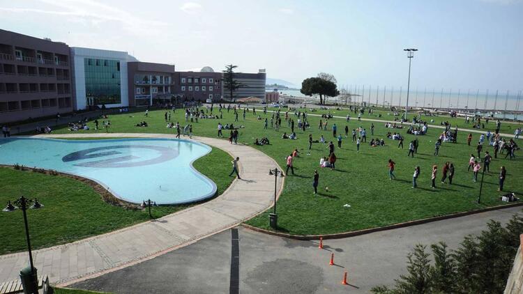 Korona bitsin. Biraz serin bir havada şurada güzelce mangalımızı yakalım. Hamsimizi pişirelim. Sonrada horon edip, usulca dağılalım. Tamam mı gençler ? @mervekayraumut <a href="/sabretmelis/">Mandal’ın Editörü ✍🏼</a> <a href="/hilalakyazz/">hilallliiçe’</a> <a href="/gizem_balkay/">🌸</a> <a href="/ama_ziyagil/">NİHAL AMA ZİYAGİL OLMAYAN</a> @ferideesanlii @dilhancivelekk <a href="/Gamzzeek/">Gamze</a> <a href="/hemsinkizii/">Gözdelerin Gözdesi 💫</a>