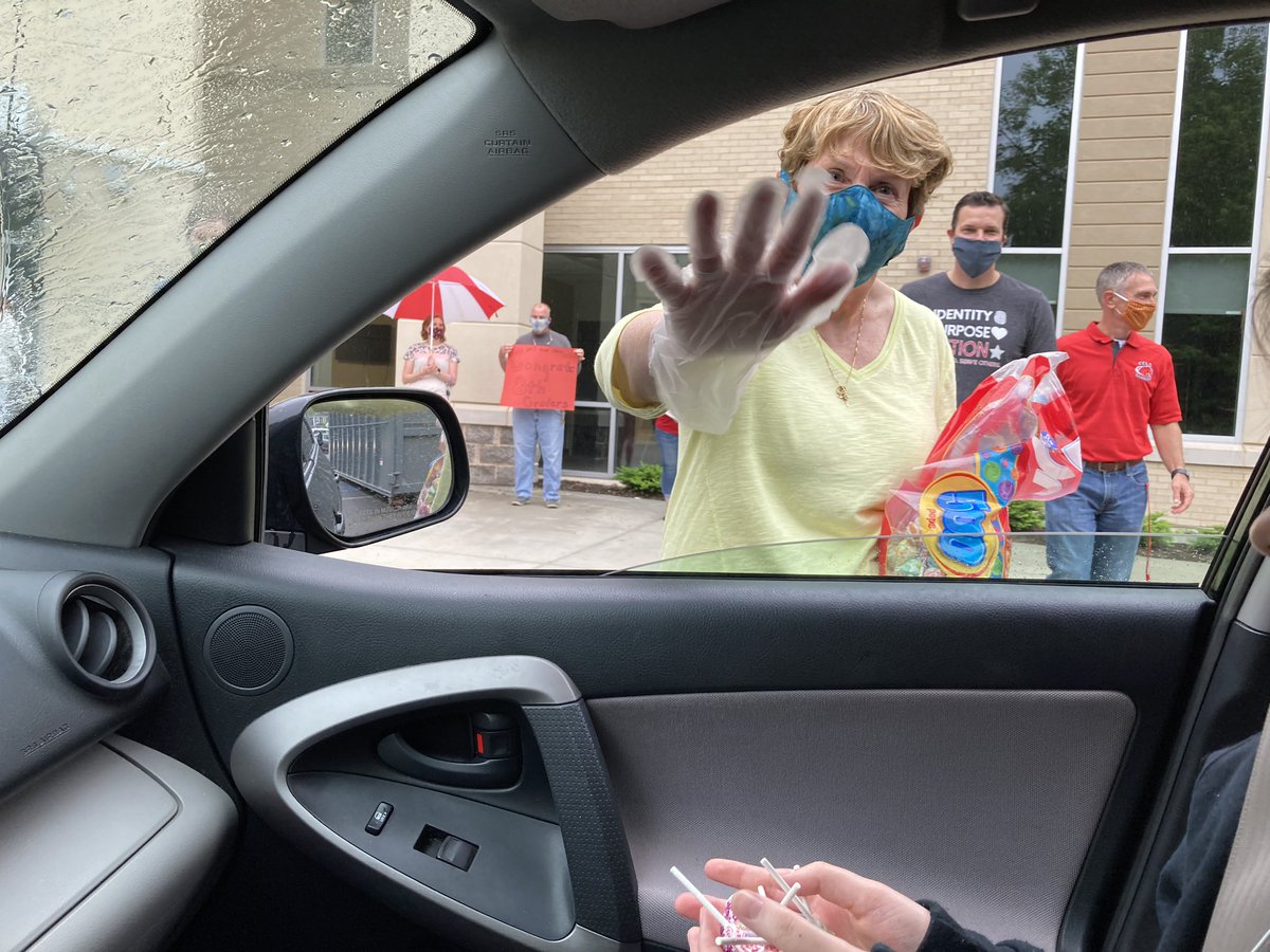 CCLSMcDaniel's tweet photo. The amazing and dedicated CCLS faculty and staff didn’t let a little rain stop them from serving a tasty Chik-Fil-A dinner in appreciation of the Class of 2020 8th graders. Thank you, CCLS! @CCLSChargers https://t.co/9RvIH8Ghfp