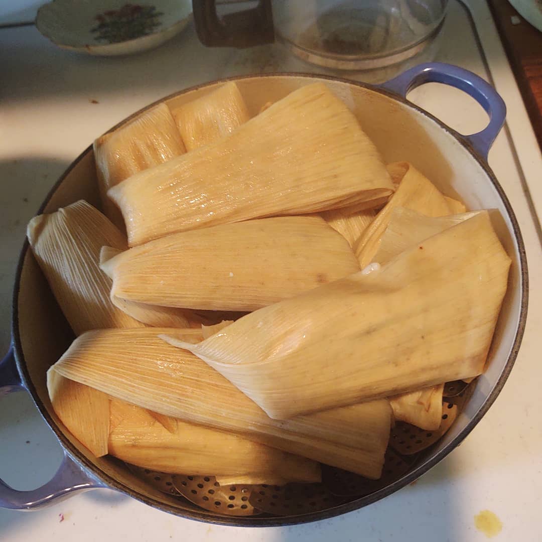 abraham_moller's tweet photo. New ground beef tamales (๐ฒ๐ฝ) with Lebanese (๐ฑ๐ง) spices and tomato paste! Next to come - shredded beef tamales. #tamales #tamalesmexicanos #tamaleseason #QuarantineCooking #quarantinecook https://t.co/FC5fNiwC3Z