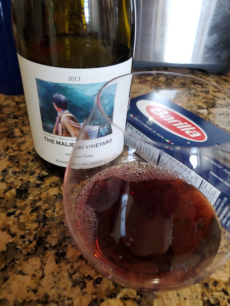 michaelsnewyork's tweet image. Cooking with World Famous Malibu Pinot Noir 🍷 
#MICHAELSNEWYORK 
#michaelisms 
#wewillgetthroughthistogether 
#pinotnoir
#malibu