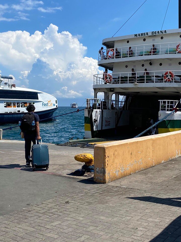 UPLBOfficial's tweet photo. Oplan Hatid/Sundo takes to the seas

#UPLB literally ferried more stranded students, 25 to Oriental Mindoro and 12 to Catanduanes, in an operation that began with the send-off at UPLB in the early morning of May 20, 2020.  https://t.co/tGLMoxk9SU https://t.co/rSZlvup0YB