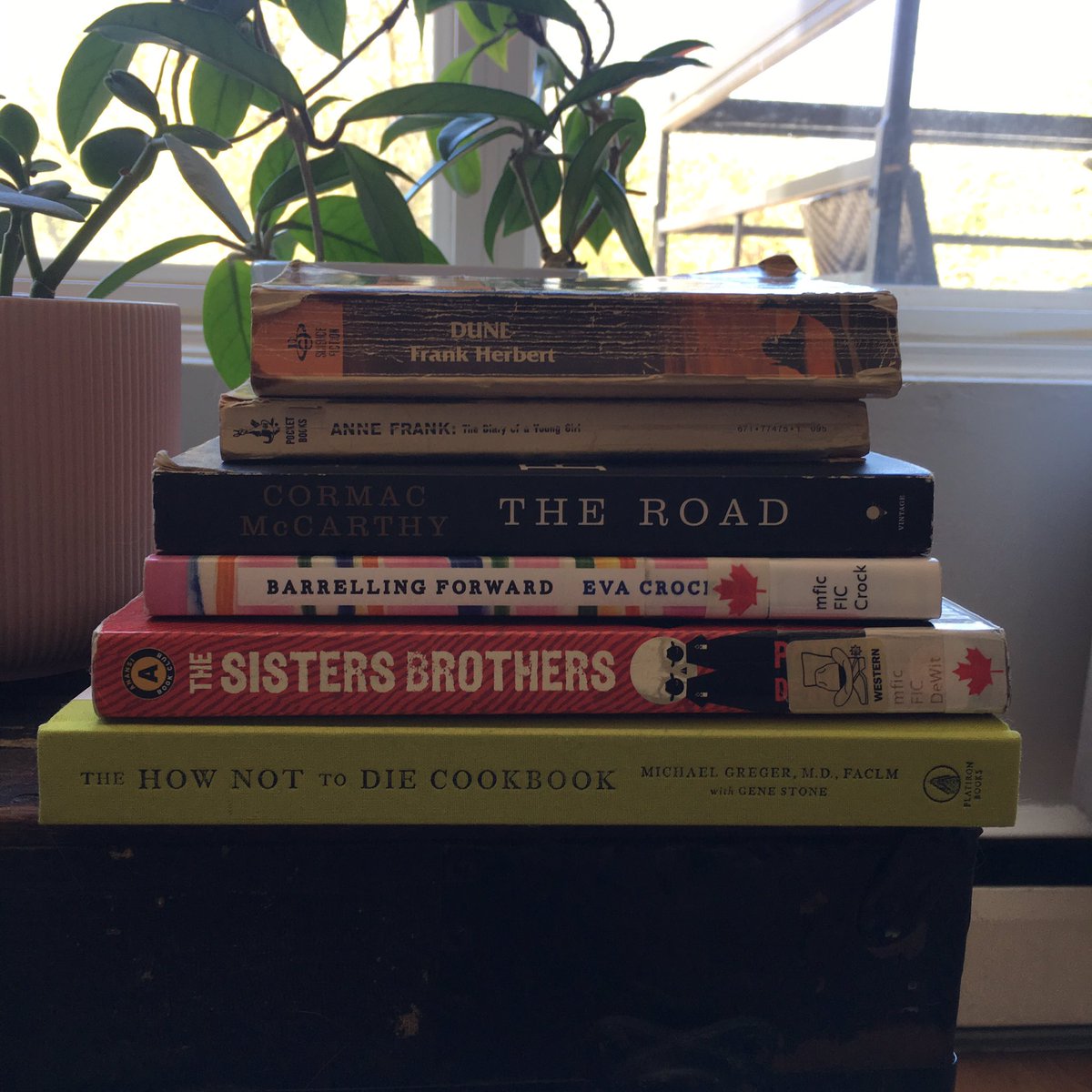 bexwh1taker's tweet photo. @hamiltonjac @JananiSivarajah @SheilaBoudreau @AlisonPauline @MaryPlanningMac @acoreyheritage @LoryssaQ @william_whyte @marybethmcteag @EAMcFarland @leocalogero @adrian_phi @JVanierVisArts @laurenarcher @Paul_CH17E @KyleGonyou @tobuiltdatabase @tatumataylor @bryanmbowen @MovieMayor @chrisbateman @OneGalsToronto @AM_Barry @shannonmattern @selinayoung @leahstokes @reevesreport @abilbond @shelaghmccart @nmlister @armp71 @AngelaMSci @McGrathGreen @tooba_shakeel @urban_sci @AdrinaBard @Jade_Hugs_Trees @_niamhwall @NamratShresth @MegEEastwood @hamiltere @gillonair These are the books I’ve read in quarantine so far... a real mix! - 6 books “within reach” @_burtreynolds @alexandrakt @emilydorothy @alexandrakt reading anything good? https://t.co/IfXv3uBurq