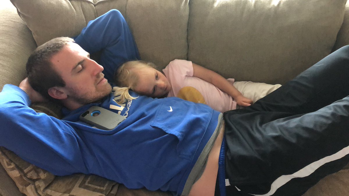 EGoLaundry's tweet photo. @IDoDClair uncles make the best pillows https://t.co/Pzs0b5twjw