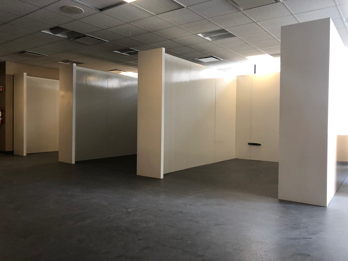 EverBlock's tweet photo. EverBlock continues to answer calls by hard hit regions in need of building medical test sites and acute care facilities. Convert any room rapidly with our modular building systems. This COVID-19 test site is built in Brooklyn, NYC.
#acutecarefacility #covidtestsite #modularwall https://t.co/YOCOUrUOB6
