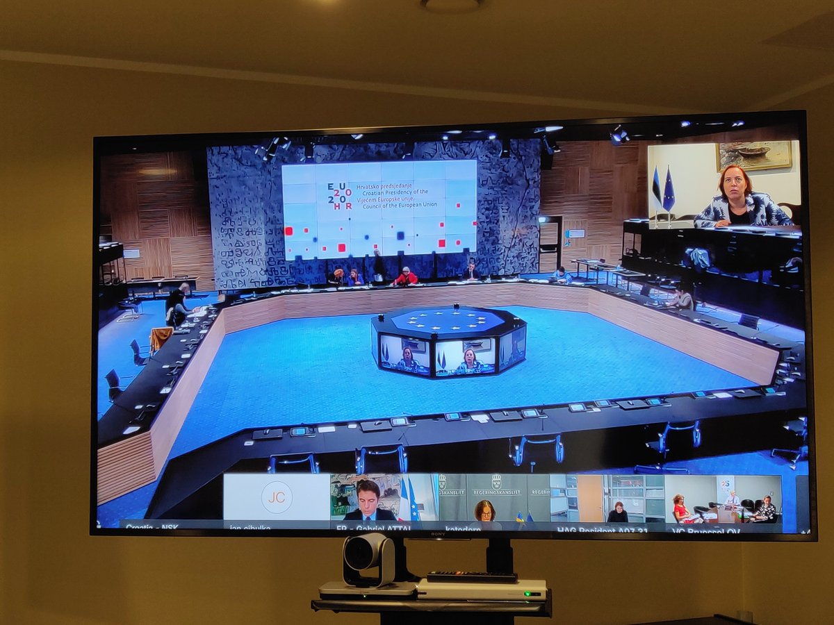 Minister <a href="/Mailis_Reps/">Mailis Reps</a> shared 🇪🇪 experience w/ distance learning &amp; explained how school year ends during the meetings of EU education and youth ministers. It's important that no-one's continuation of education shouldn't suffer because of COVID-19. More ➡️ facebook.com/haridusministe…