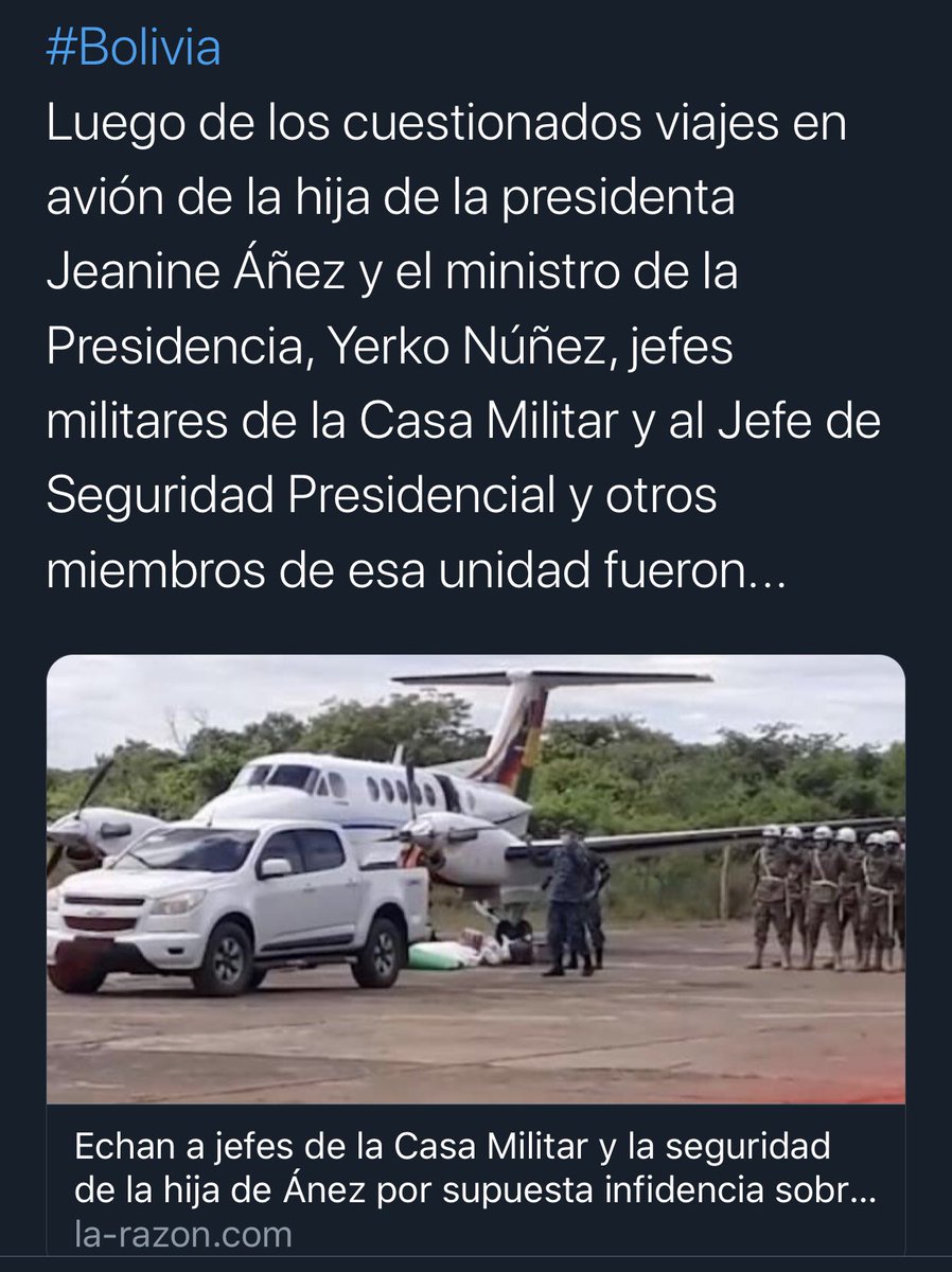 semechisp0ti0's tweet photo. @OscarOrtizA @JeanineAnez #UberFAB 🚖✈️
#CaigaQuienCaiga https://t.co/VyCXrPMWys