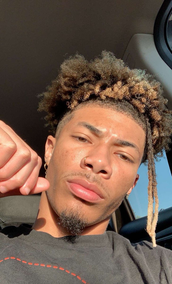 labuckkkk's tweet photo. I like when the sun be hitting baw https://t.co/xNjGZASxxR