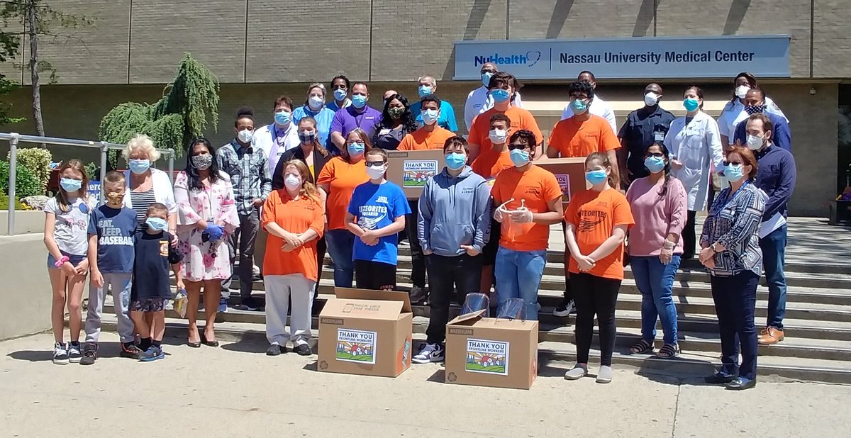 hudcin2005's tweet photo. Today County Legislator Rose Walker &amp; NUMC staff posed for photos with @HicksvillePS's Robotics Teams--the @hps_hhspride JBirds &amp; the @APHMS1 Meteorites--as students dropped off snack bags, thank yous &amp; face shields they have been busy making. @NassauExecutive @firstlegoleague https://t.co/65WkdfKovJ