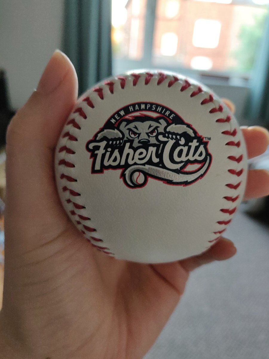 Here's one for you  @bluejays  @BlueJaysFansUK...A  @FisherCats baseball signed in person by  @BoFlows £2 per entry to  @MindCharity via  https://www.paypal.me/batflipsandnerds