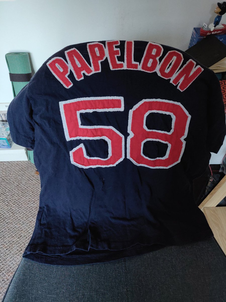 Remember when we recreated Harper v Papelbon at London Stadium? You could own John's jersey from that video for - you guessed it - £2 to  https://www.paypal.me/batflipsandnerds https://twitter.com/batflips_nerds/status/1144941275998752771