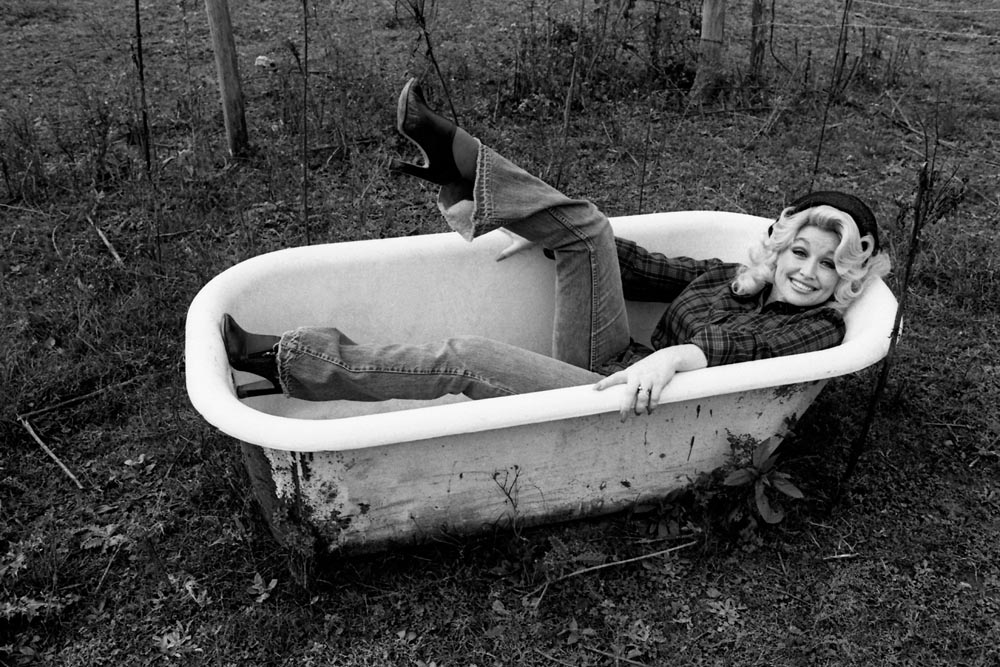 @JeremyCowart, <a href="/TimTadder/">Tim Tadder</a>, and <a href="/Robbyklein/">Robby Klein</a> are just some of the familiar faces associated with the amazing ‘Art for Assistants - Nashville’ campaign. Read about it on today’s guest blog! #artists #artistshelpingartists #nashville 📸: Slick Lawson scottkelby.com/guest-blog-afa…