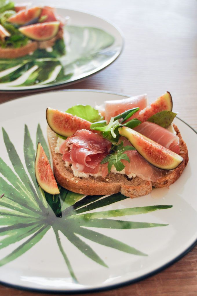 Strengthsazon's tweet photo. My love for figs comes from a younger age I try to use them as often as possible for example here with this fig and cheese tart and here with this ricotta, figs, honey tartine.
https://t.co/JoVgKu8mAN
#petitgourmetsd
#everydayday
#figs
#fresh https://t.co/REYbSSCj27