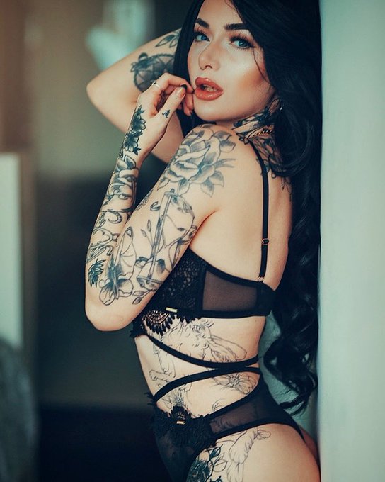 CHECK OUT @tommyrose__ in our latest issue of ROGU3 MAGAZINE (INKED ISSUE). You don&rsquo;t wanna miss her<a class="tags" href="/tag/tommyrose__">@tommyrose__</a><a href="/tag/inked"class="tags"><span>#inked</span></a><a href="/tag/ink"class="tags"><span>#ink</span></a><a href="/tag/rt"class="tags"><span>#rt</span></a><a href="/tag/inkedmodel"class="tags"><span>#inkedmodel</span></a><a href="/tag/tatted"class="tags"><span>#tatted</span></a><a href="/tag/rogu3magazine"class="tags"><span>#rogu3magazine</span></a>