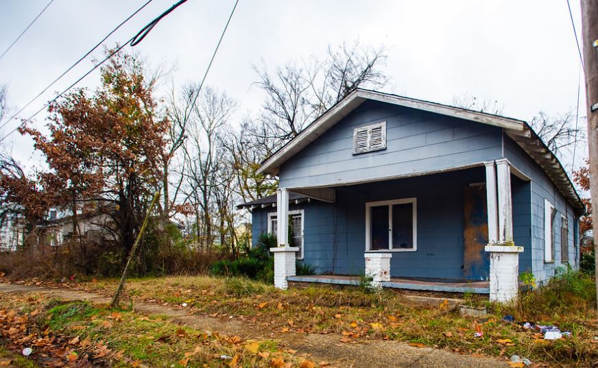 HUDSoutheast's tweet photo. In #Mississippi, looking for #HealthyHomes grants to help your community? Join @HUDHealthyHomes 5/28 training for tools and resources to reduce #LeadHazard. RSVP to HUDMississippiFieldOffice@hud.gov no later than May 25th to receive access link. https://t.co/uIABJ8M3Qj