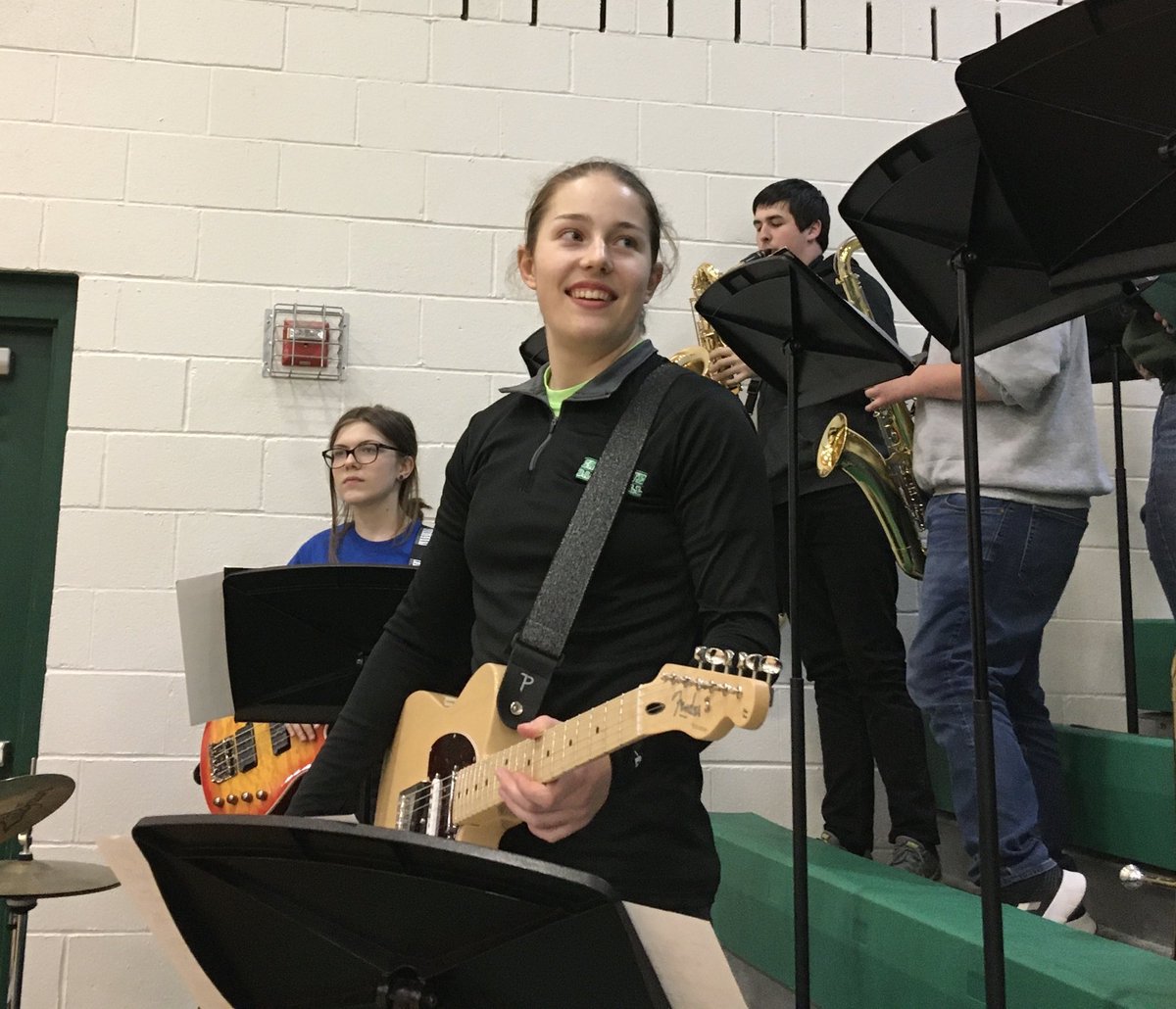 HNHS_Music's tweet photo. Angelina participated in Jazz Band and Pep Band!

Thank you for all of your hard work and dedication! We will miss you!
💚🌊 #AlwaysANamer https://t.co/ywifleBIDs