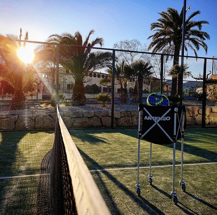 El Parc Bar Pàdel Tennis      informa que, fins a nou avís, no obrirem les nostres instal·lacions ja que l'actual estat d'alarma, no ens permet obrir amb les condicions necessàries per a la pràctica de l'esport.         Disculpeu les molèsties i us anirem informant..  Salut🎾