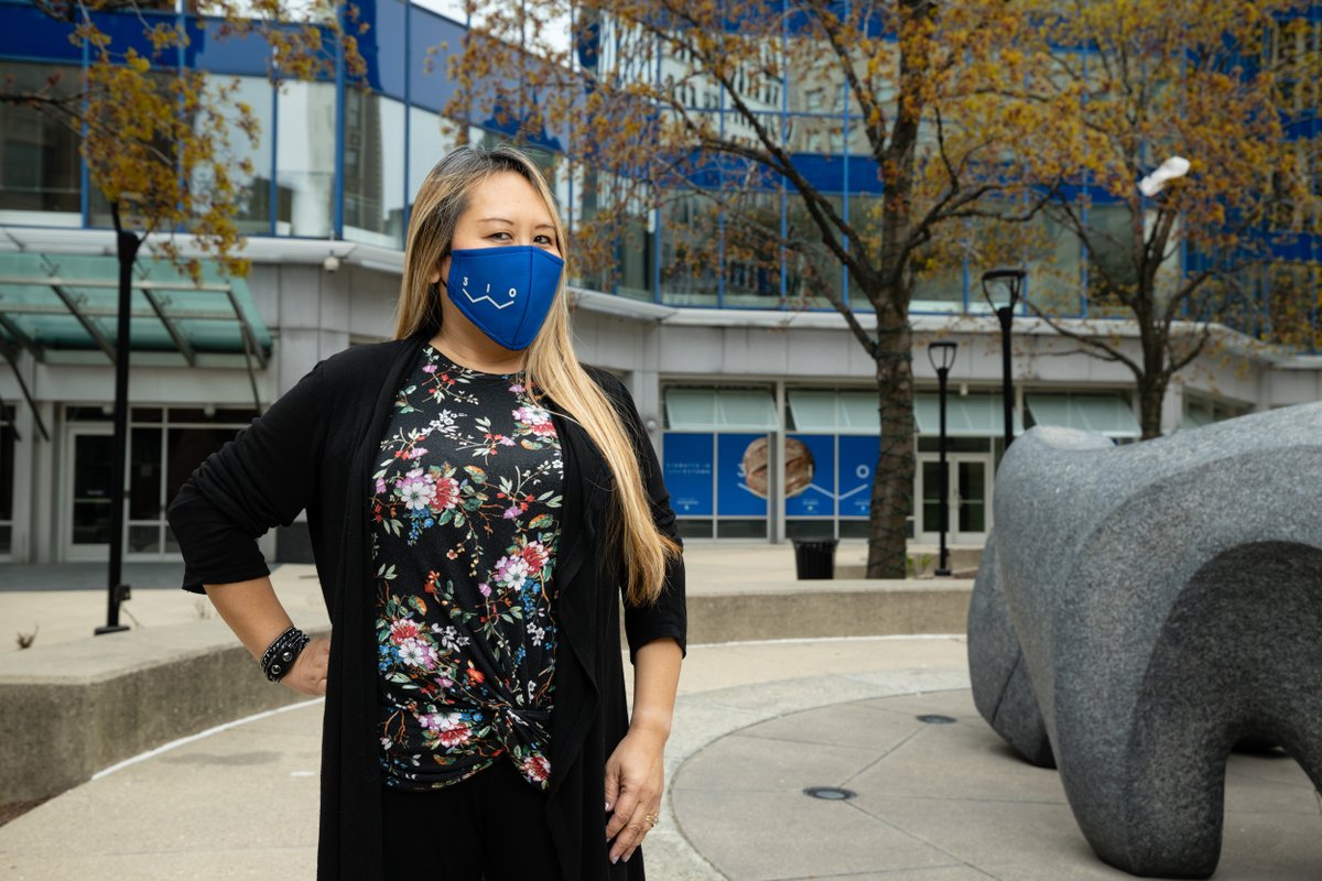 MilwDowntown's tweet photo. "Every time we choose courage, we make everyone around us a little better and the world a little braver." -@BreneBrown
Downtown property manager Kim Guerrero @The310W ensures that essential workers walk into a safe building every day. #MKEaDifference
https://t.co/yIStGHOgqS https://t.co/Llheu2WpGj