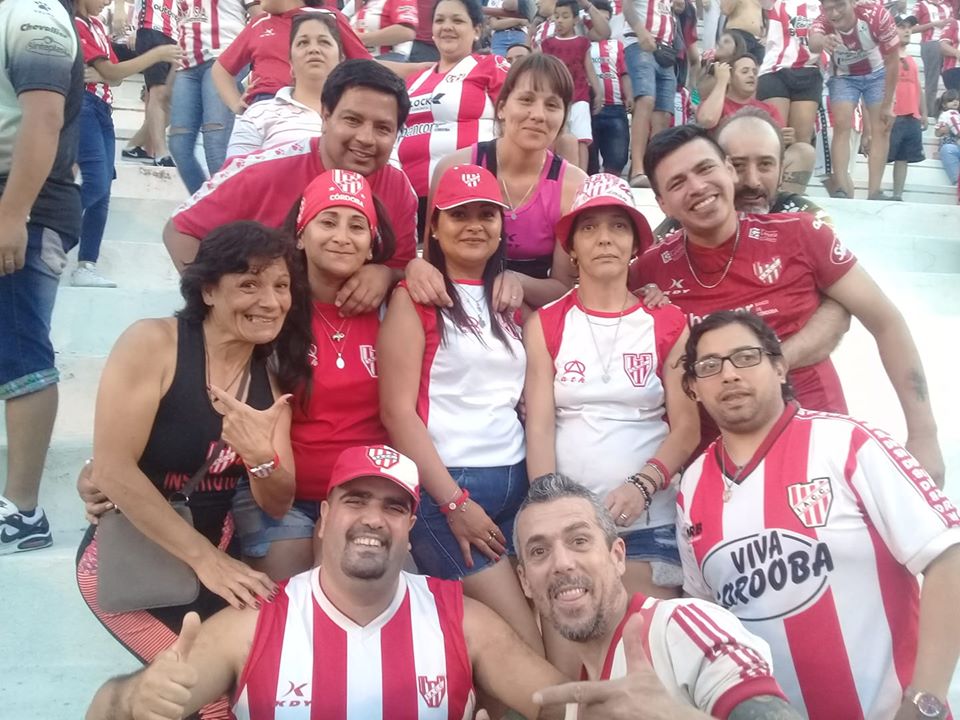 InstitutoACC's tweet photo. #FanáticosDeLaGloria ❤️

Juan Konsol, un fanático de #Instituto 

A los ocho años llegó junto a su familia de Siria, y una vez instalado en Córdoba, surgió el amor eterno por La Gloria. 

Su historia: https://t.co/pSIkeBGaCh

#EnLasMalasMuchoMás 🇦🇹 https://t.co/pwrZBBdOu0