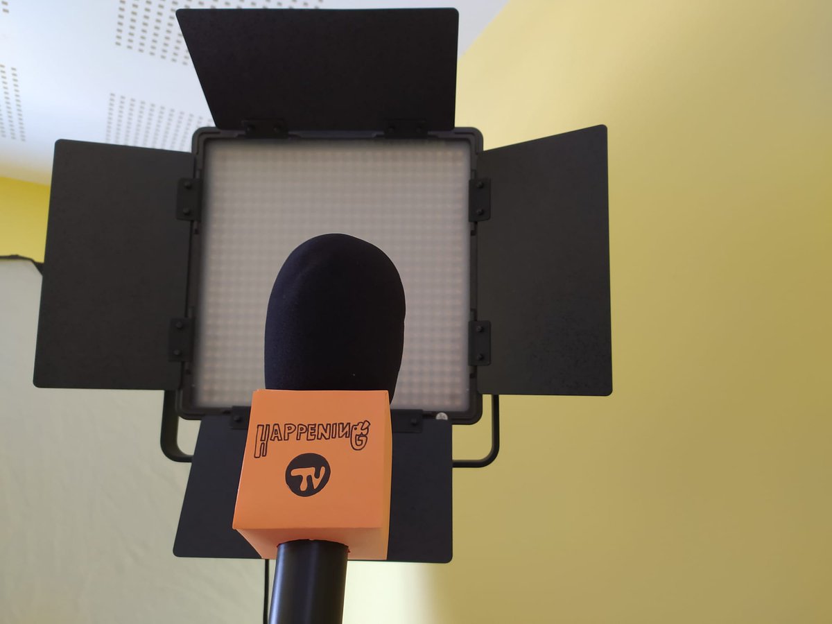 Atentos que este domingo llega el segundo capítulo de #lamaquinadeltiempo!!! Quién será el protagonista esta vez??
Grabando!!!!