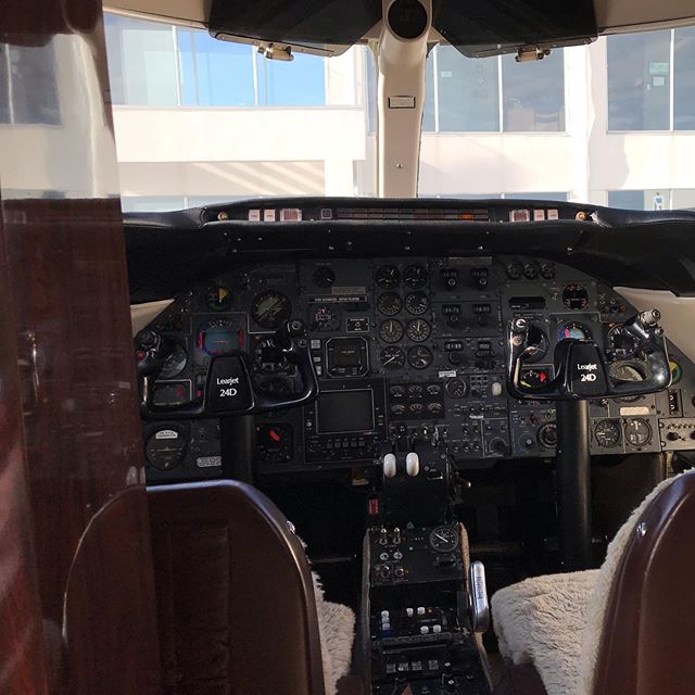 AvroMuseum's tweet photo. Before and after cockpit pictures, anyone want Lear jet parts ?
https://t.co/5JDG0P3Sq9 https://t.co/gFvFqYFsa2