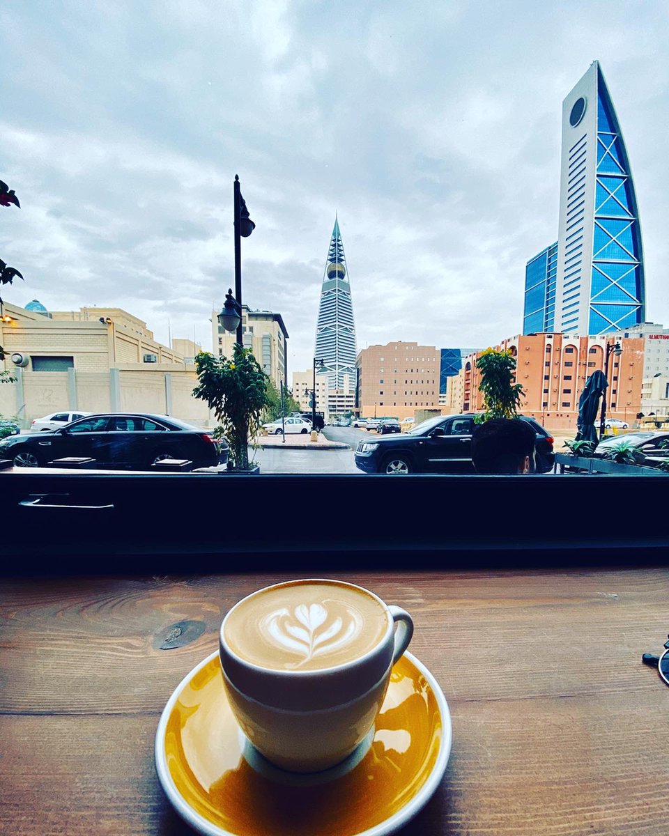 ikhaledad's tweet photo. في النهار 🌇☕️🧡
وفي المساء 🌃☕️🖤
وحشتنا قهوتهم اللذيذة #IDMI
#تصويري https://t.co/R9bYMIUPSo