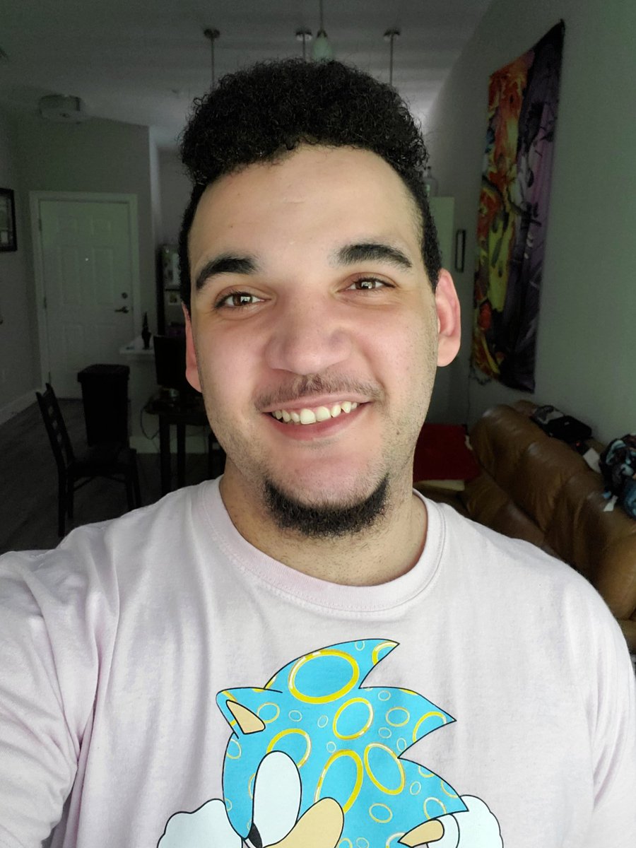 gamakeechi's tweet photo. This is how I look with my new Galaxy camera. #byeiphone π https://t.co/UD7jMZoGDN