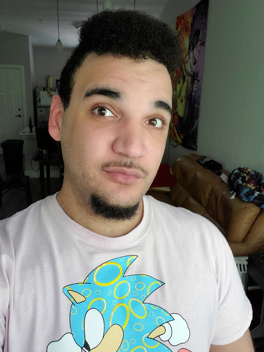 gamakeechi's tweet photo. This is how I look with my new Galaxy camera. #byeiphone π https://t.co/UD7jMZoGDN