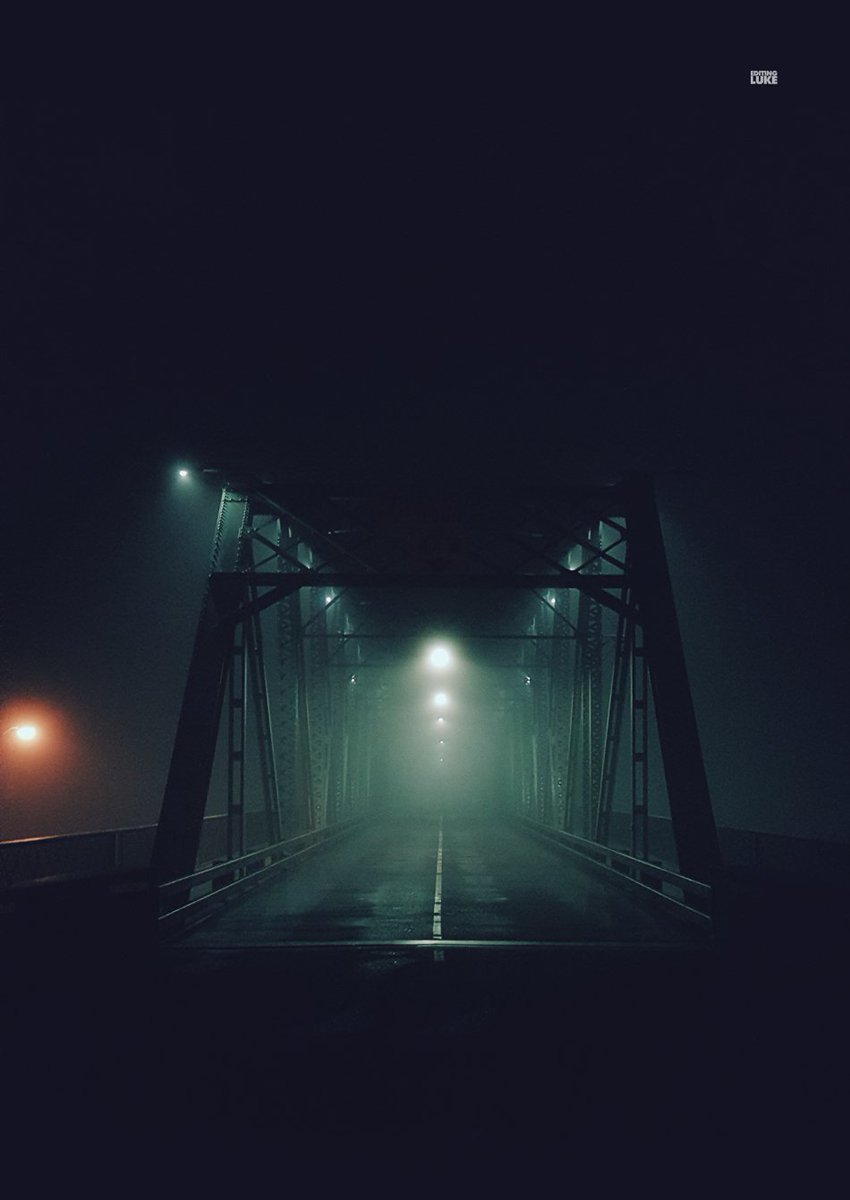 fandrix's tweet photo. @jaceanderson @TourismMedHat @medicinehatcity One of my recents from a foggy spring night. https://t.co/Ayvg9KNZwr