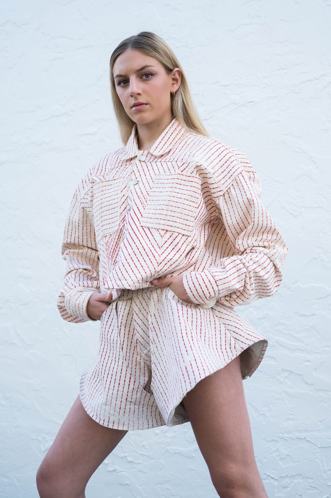 uwmadisonarts's tweet photo. Learn about @UWSoHE students involved in the Threads Fashion Show in a series of designer spotlights: https://t.co/23Cxl7RsUy
#artsatUW #studythearts #degreespotlight https://t.co/4R4d5vYROV