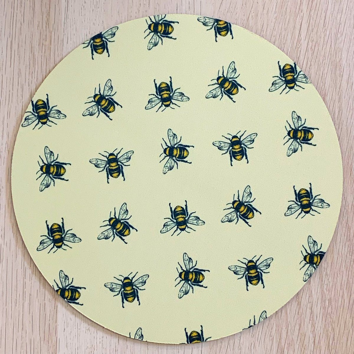 #HappyBeeDay Our shop has some cute bee themed items flowland.etsy.com 🐝
#BeeDay #savethebees #lovebees #BeeAtHome #HandmadeHour #ScottishCraftHour #MakersHour #strongertogether #SupportScottishBusiness #SmallBiz #shopindie #UKGiftHour #UKEtsyRT #UKGiftPM #mindfulgifthour