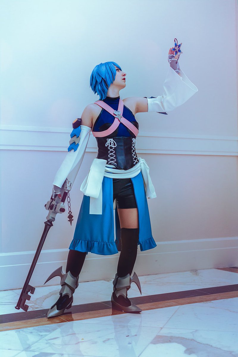 SpanCosplay's tweet photo. Some more shots of my Aqua cosplay by Elizabeth_richelle (on IG) at #katsucon 2020. 
#KingdomHearts #KingdomHearts3 #aqua #masteraqua #aquacosplay #kingdomheartscosplay #katsucon2020 @KINGDOMHEARTS @SquareEnix @SquareEnixUSA https://t.co/cKGrAPkSHS