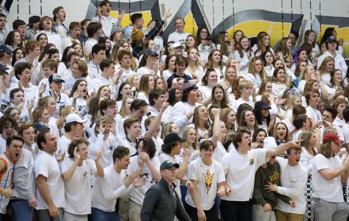 MV_Unit's tweet photo. We entered Vista as Freshmen,
As Sophomores we Brought It Back,
We Got Weird as Juniors,
And as Seniors Everybody Ate!

Congrats to all of our seniors on graduating💚💛

Good luck in your future ventures and never forget where your journey began!🦅🦅🦅 https://t.co/zpnx1vsZpq
