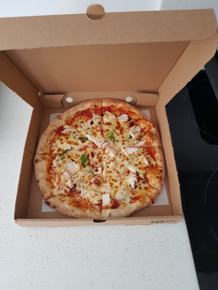 33Lot's tweet image. Two new customers today said that after tasting our pizza they would never order another Dominos. Yay! A small win. In truth, we're just happy people are supporting small businesses like us and discovering new + better options. #shoplocal #SupportSmallBusinesses #caterers #pizza