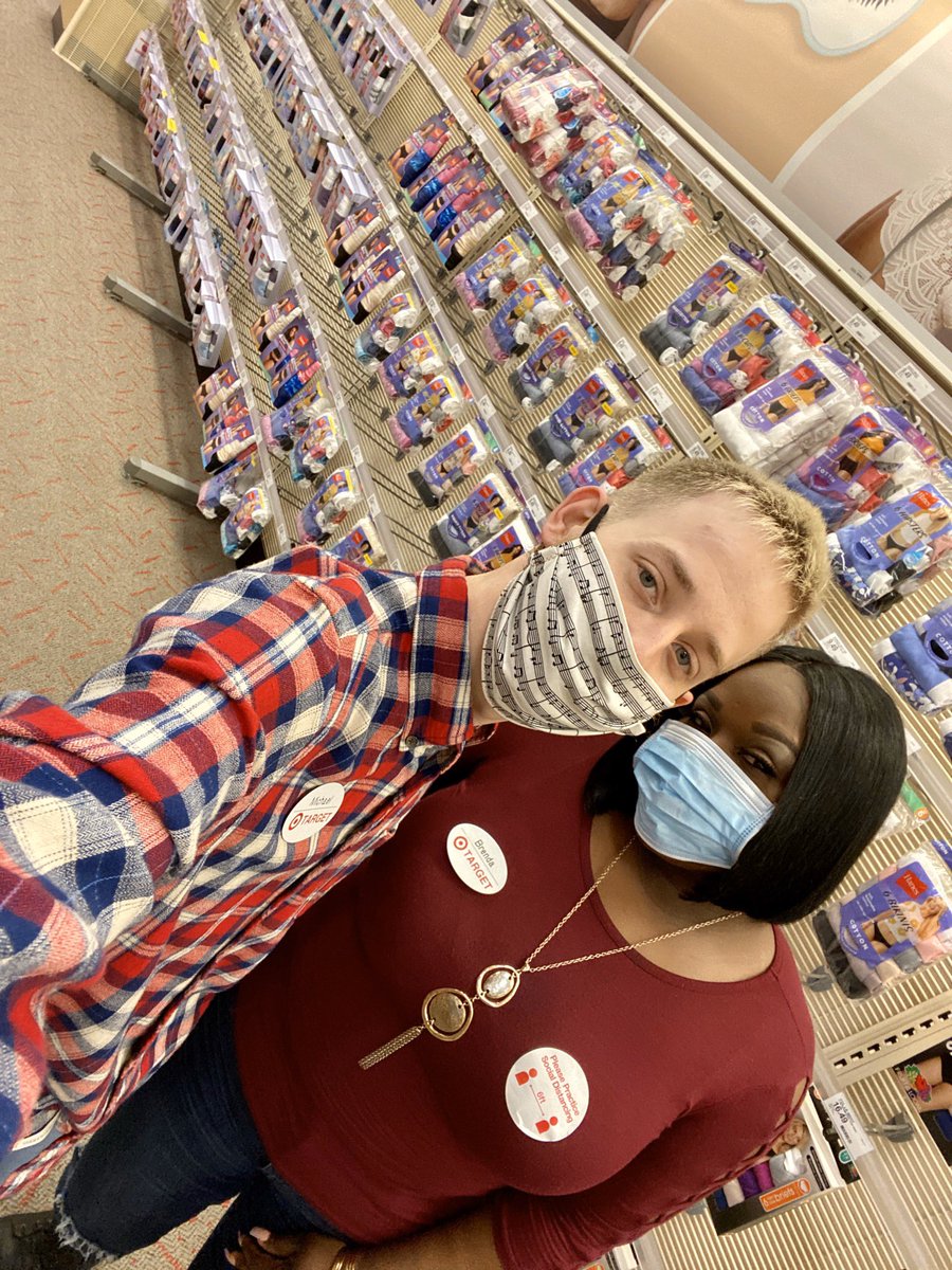 mikeyjstout_03's tweet photo. Sleep/Intimates/Performance DBO refuses to let the replenishment issues affect our zone here at T2204! Empty doesn’t sell, and she knows it! #t2204 #OWNership @paulahendrick11 @SteveJarrell15 @AshleyEngel11 https://t.co/oBLl6Yrmjy