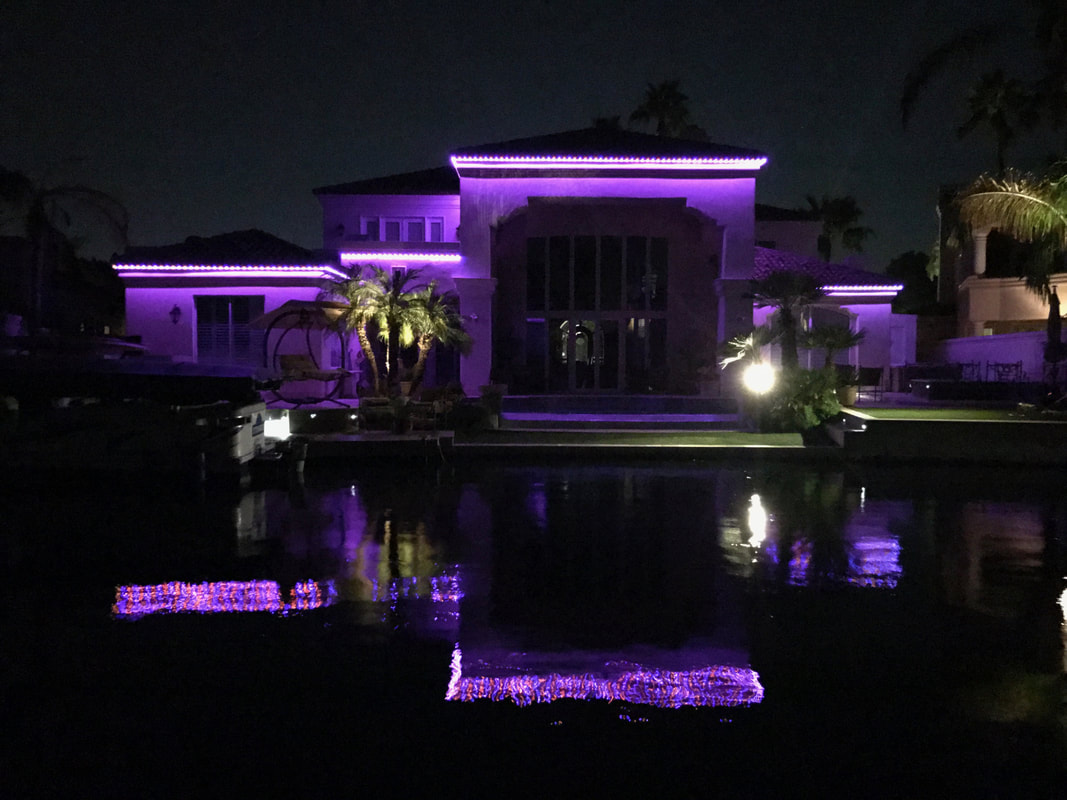 Trimlight1's tweet photo. Your neighbors won’t be able to take their eyes off of your house with these lights! https://t.co/l8JLPVg3KZ https://t.co/7IRuYbf1l6