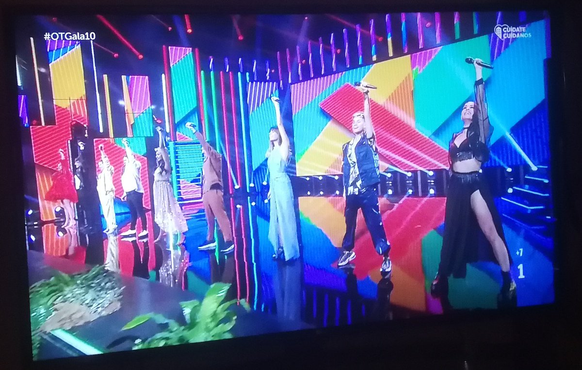 ElJJefe13's tweet photo. Ya habéis hecho historia de la televisión...GRACIAS @OT_Oficial
¡Enhorabuena! @tinetr
@NoemiGaleraN
@ManuGuix @vickygom3z @mamenmarquezvoz 

Grande @RobertoLealG
#VueltaACasa @rtve

#Flavio #Samantha #Nia #Bruno #Eva #Anaju #Gerard #Maialen #Hugo #OTGala10
https://t.co/nmD1w1Te3S https://t.co/HgLJMVuJYc