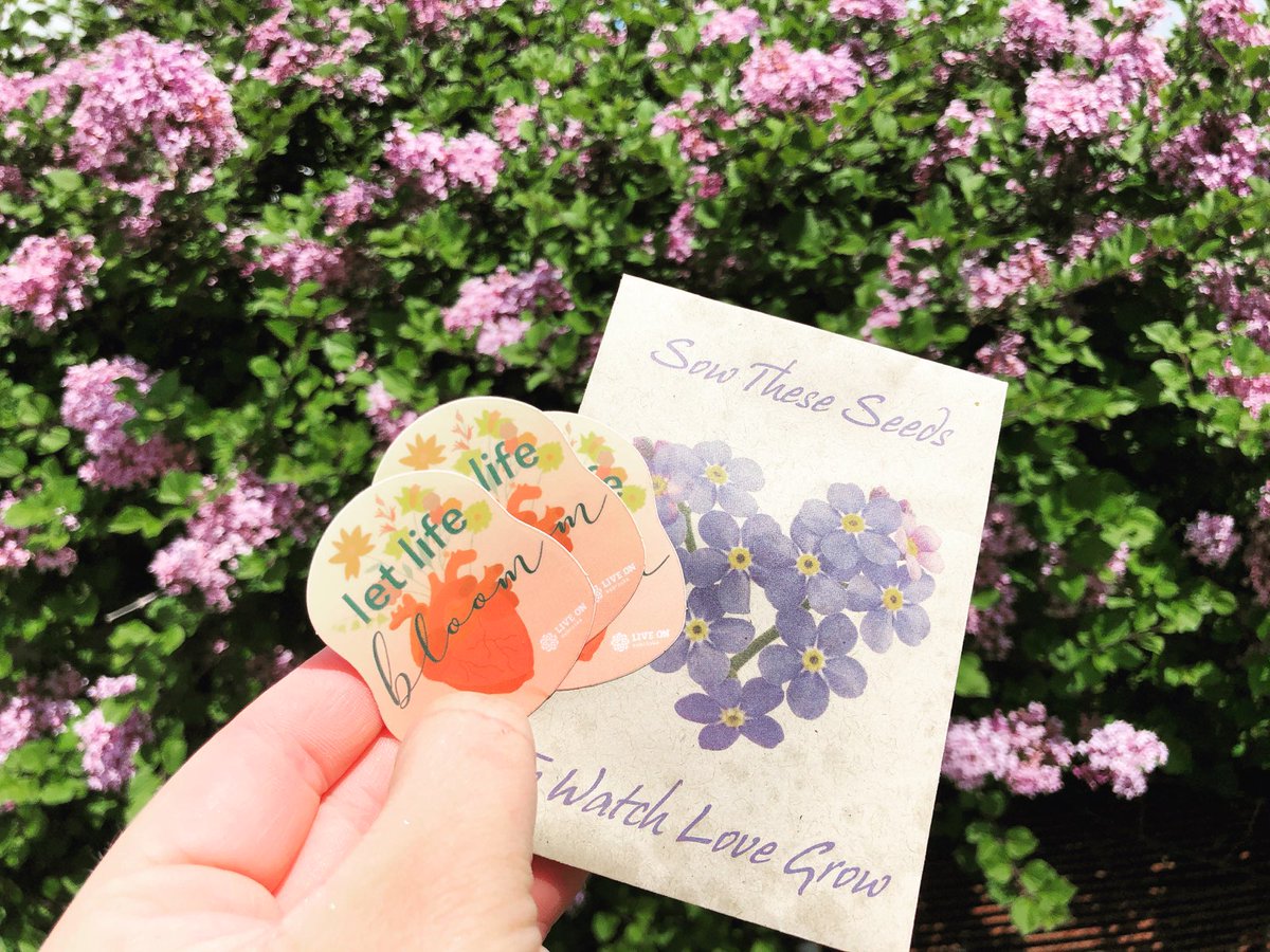 UNO_PRSSA's tweet photo. Did you get your forget me not flower seeds and #LetLifeBloom sticker? Show them off and tag us!
Sign up to get yours before itโs too late, just email us your address to prssaomaha@gmail.com๐
#givethegiftoflife #beadonor #prssa #unomaha #forgetmenots #flowers #stickers https://t.co/7SNQsKre15