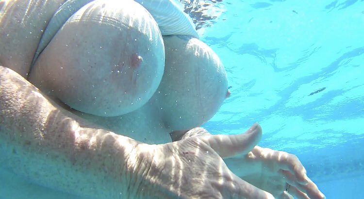 tart409's tweet photo. #bouncingtits #swimmingtopless #milf #36DDD #sexywife #naturaltits #naturalboobs #wetboobs #swimmingtits #swimmingboobs #floatingtits #bigtits #bigboobs #wetnipples #publictits #hugeboobs #underwatertits #toplessunderwater #bigtits #bigboobs #underwaterboobs #floatingboobs #tits https://t.co/orYXtNJ4OH