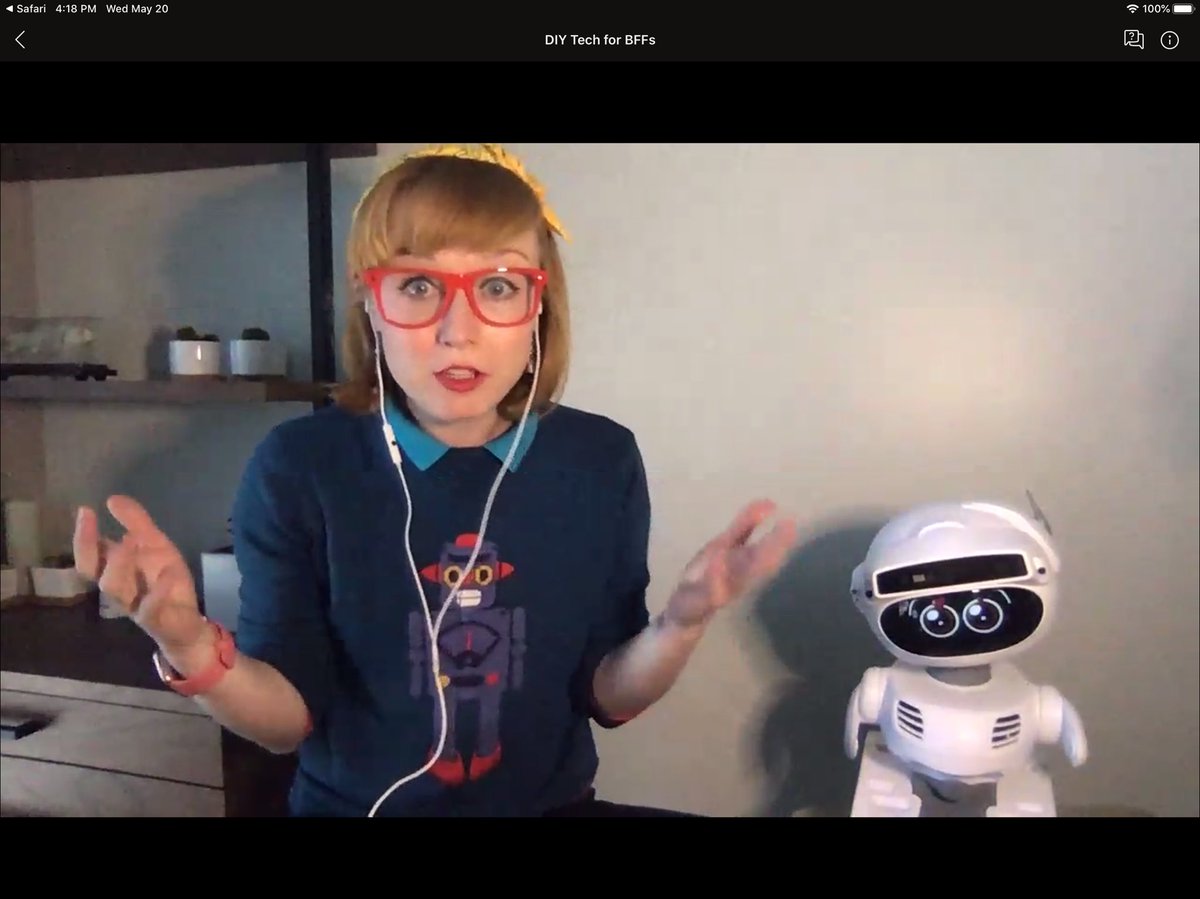 scotthassler's tweet image. Awesome session ladies 😻⁦@ChloeCondon⁩ ⁦@vogueandcode⁩ #MSBuild2020