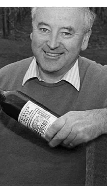 wroxeterwines's tweet photo. This evening has been very difficult as we sadly lost Martin’s dad, David Millington, due to covid-19. This vineyard and others would not be here if it wasn’t for him. Raise a glass and stay safe. https://t.co/sLcospJjtn